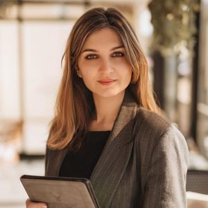 Александра Поливанова